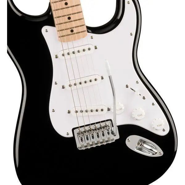 Electric Guitar SQUIER BY FENDER SONIC STRATOCASTER PACK MN BLACK, Black, 21, 6, Tremolo, 25.5", S-S-H